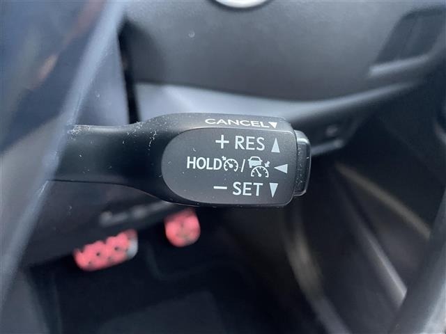 Toyota C-HR 2018 8264671-7