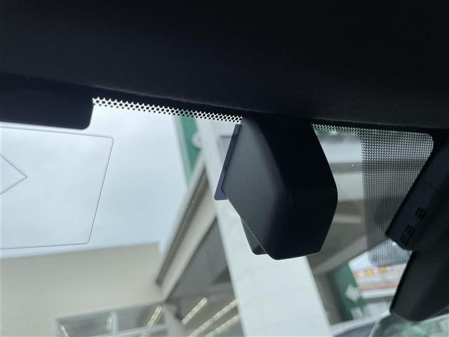 Toyota C-HR 2018 8264674-10