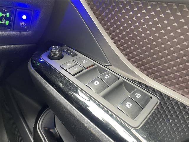 Toyota C-HR 2018 8264674-2