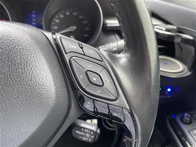 Toyota C-HR 2018 8264674-7
