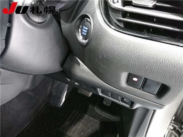 Toyota C-HR 2017 8264690-4