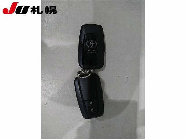 Toyota C-HR 2017 8264690-6