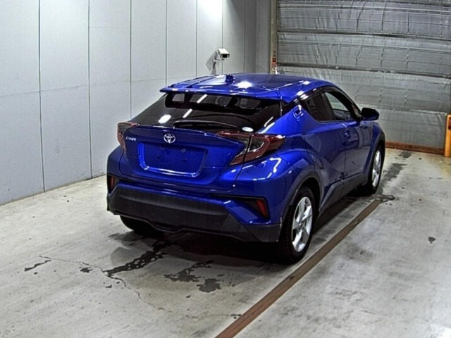 Toyota C-HR 2018 8264729-5