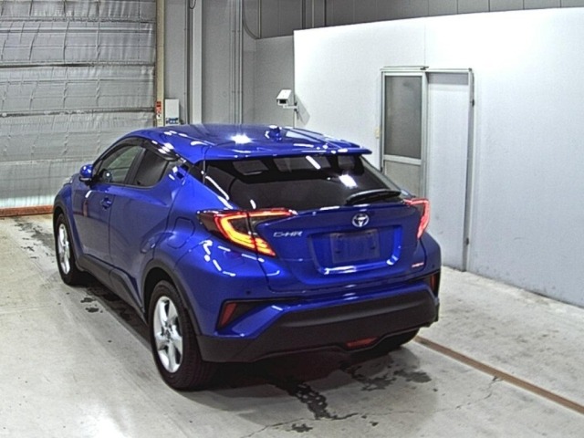 Toyota C-HR 2018 8264730-1