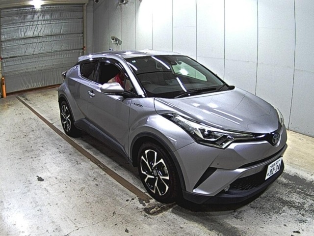 Toyota C-HR 2018 8264731-0