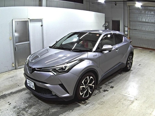 Toyota C-HR 2018 8264731-4
