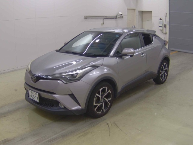 Toyota C-HR 2018 8264732-3