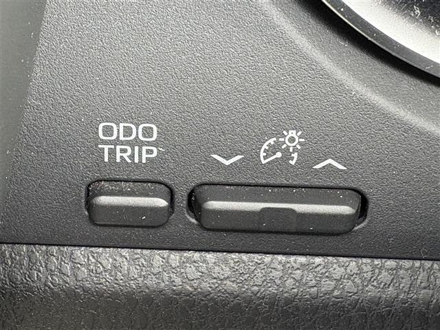 Toyota CAMRY 2018 8265765-11