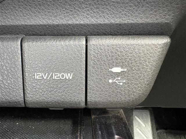 Toyota CAMRY 2018 8265765-2