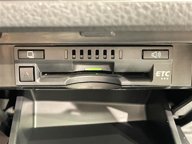 Toyota CAMRY 2019 8265779-18