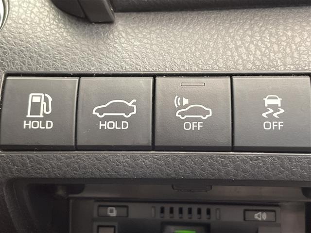 Toyota CAMRY 2018 8265787-23