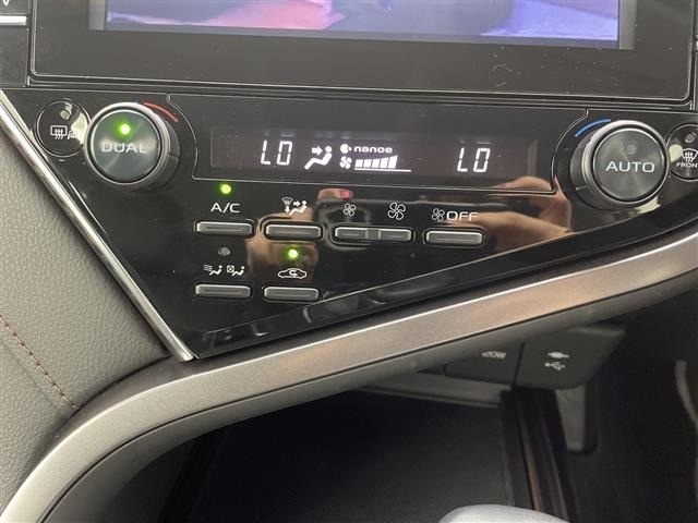 Toyota CAMRY 2017 8265791-10