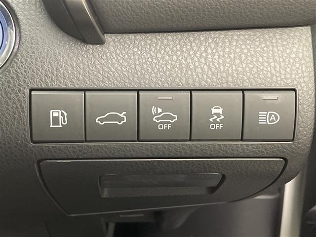 Toyota CAMRY 2017 8265791-11