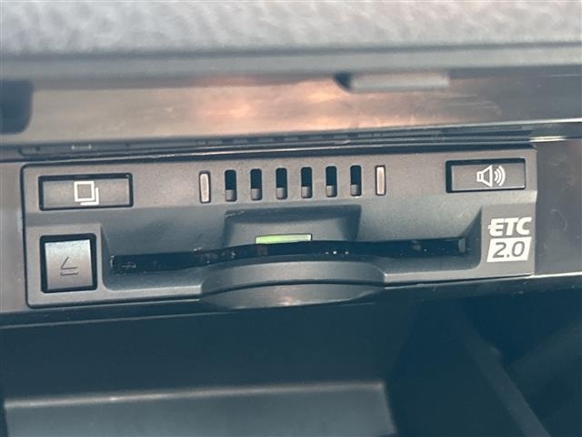 Toyota CAMRY 2018 8265793-10