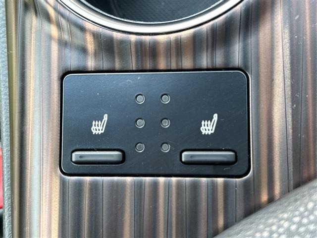 Toyota CAMRY 2018 8265793-4