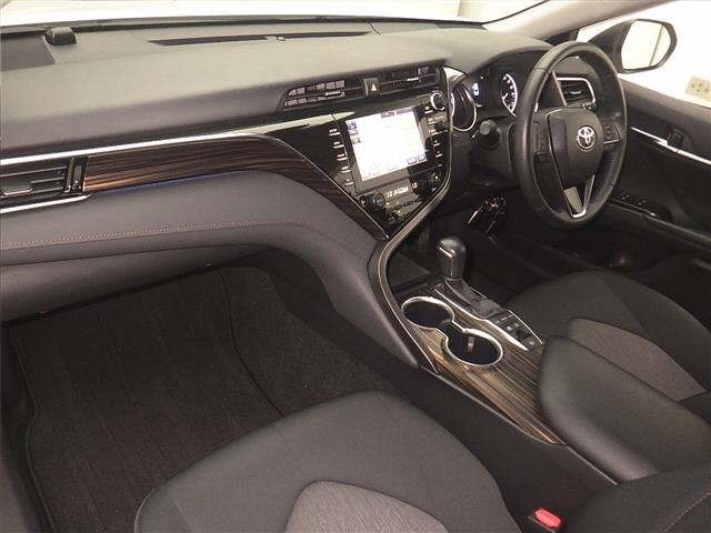 Toyota CAMRY 2017 8265805-4