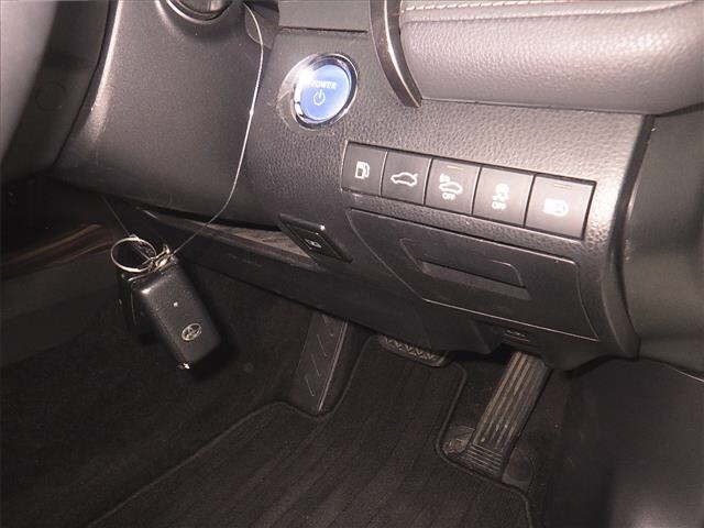 Toyota CAMRY 2017 8265805-8