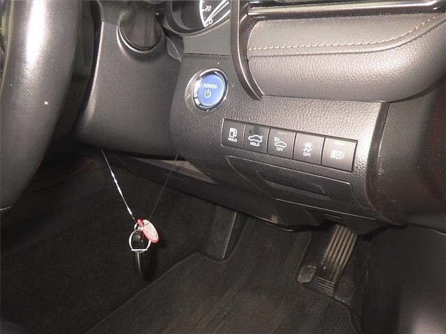Toyota CAMRY 2018 8265809-8