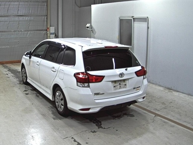 Toyota COROLLA FIELDER 2017 8267248-1