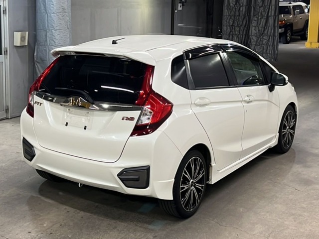 Honda FIT 2016 8266817-5