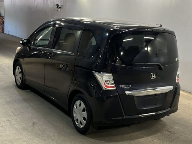 Honda FREED 2011 8267710-1
