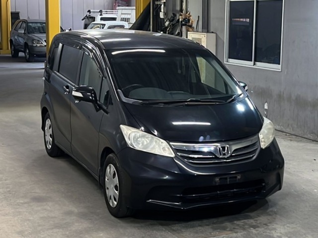 Honda FREED 2011 8267710-4