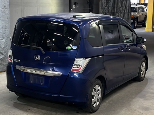 Honda FREED 2012 8267711-5