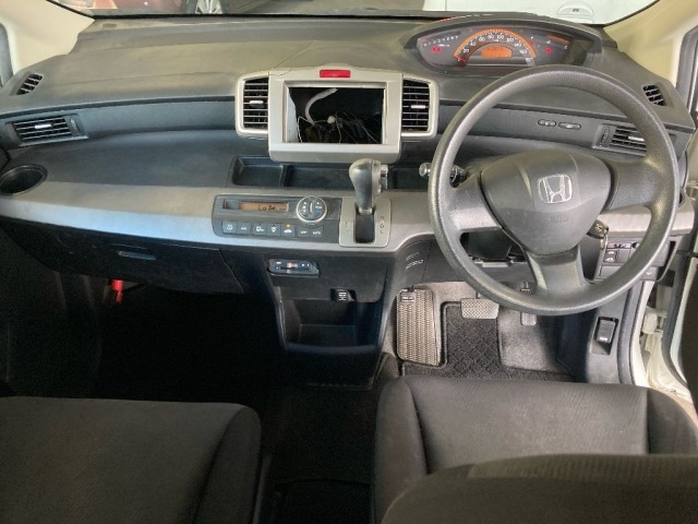 Honda FREED 2011 8267748-3
