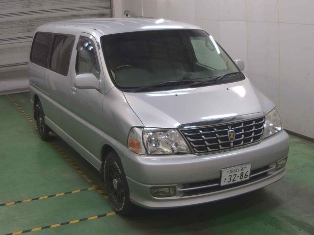 Toyota GRAND HIACE 2004 8267543-0