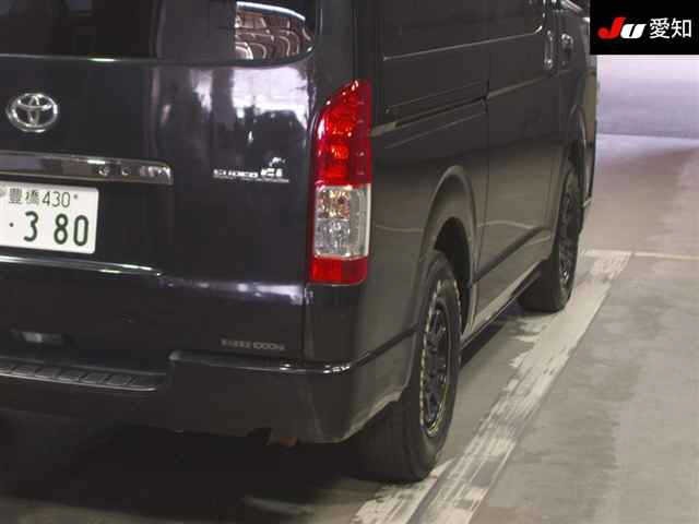Toyota HIACE VAN 2015 8260213-8