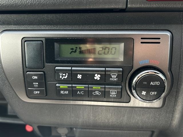 Toyota HIACE VAN 2022 8260564-11