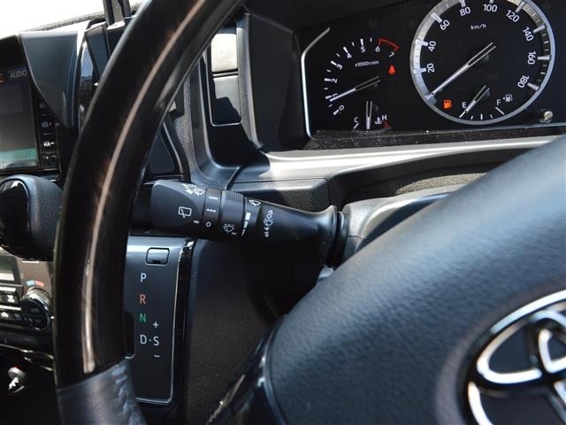 Toyota HIACE VAN 2022 8260589-3