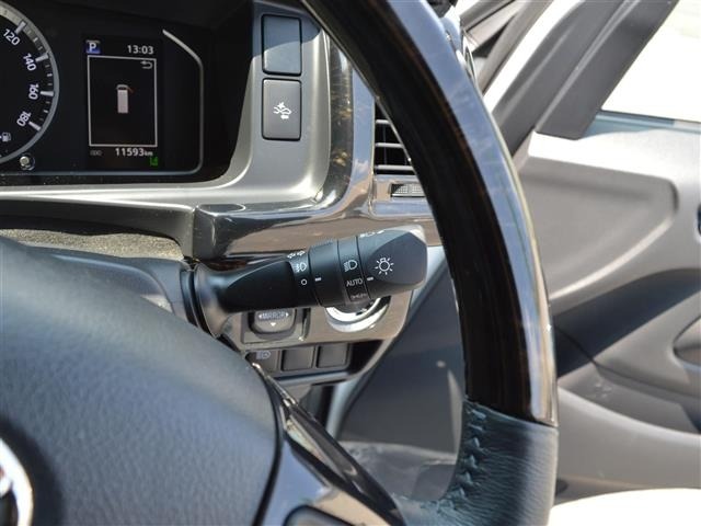 Toyota HIACE VAN 2022 8260589-5