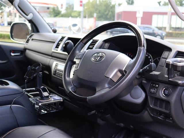 Toyota HIACE VAN 2016 8260594-17