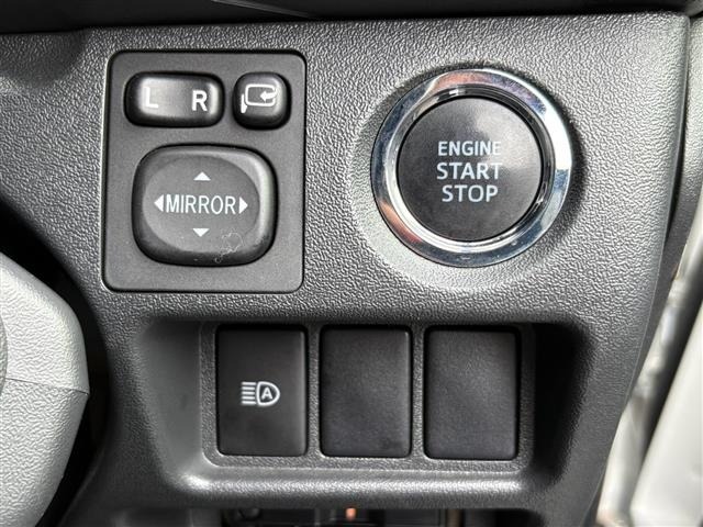 Toyota HIACE VAN 2023 8260598-21