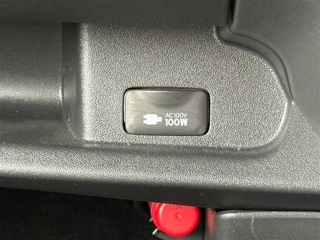 Toyota HIACE VAN 2023 8260598-22