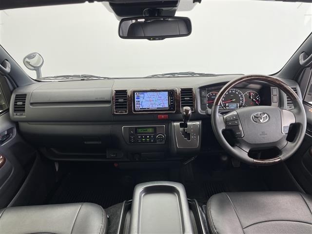 Toyota HIACE VAN 2019 8260602-14