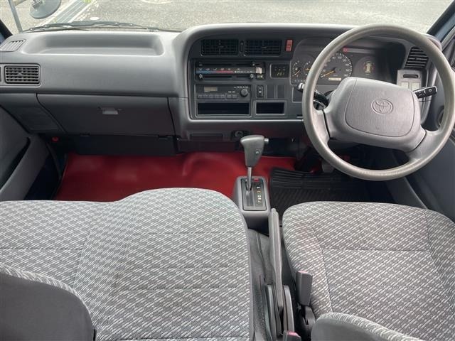 Toyota HIACE VAN 1999 8260607-15