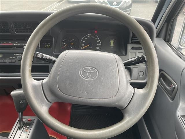 Toyota HIACE VAN 1999 8260607-16