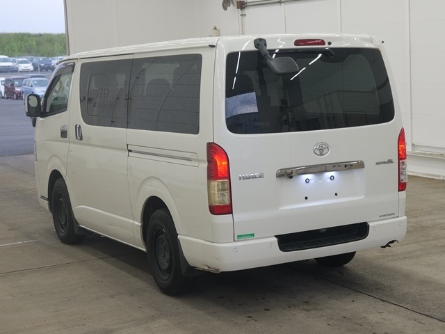 Toyota HIACE VAN 2021 8260640-1