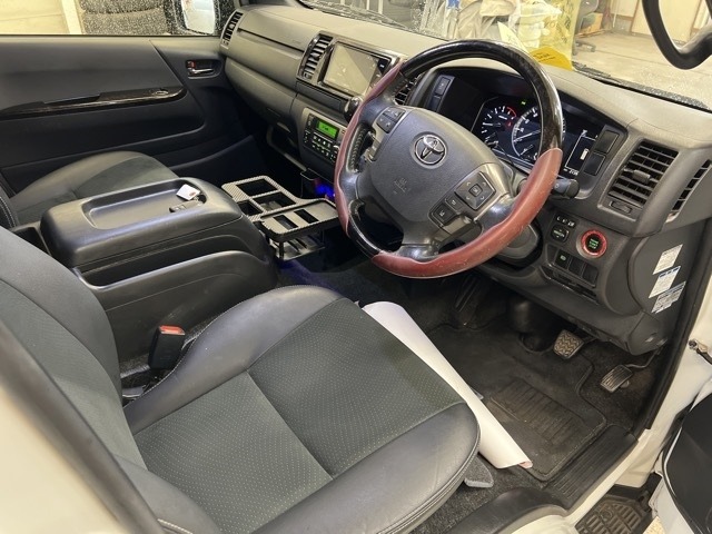Toyota HIACE VAN 2021 8260640-4