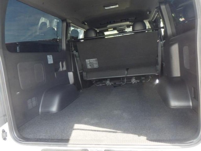 Toyota HIACE VAN 2025 8260652-3