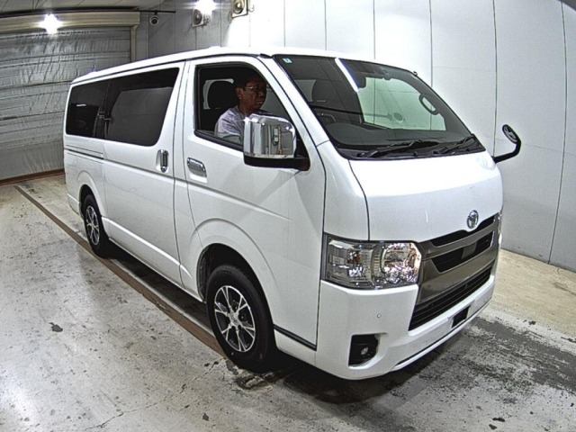 Toyota HIACE VAN 2025 8260653-0