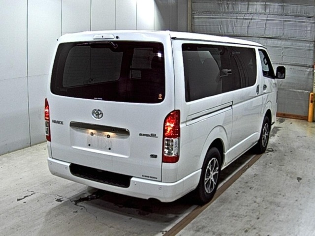 Toyota HIACE VAN 2025 8260653-5