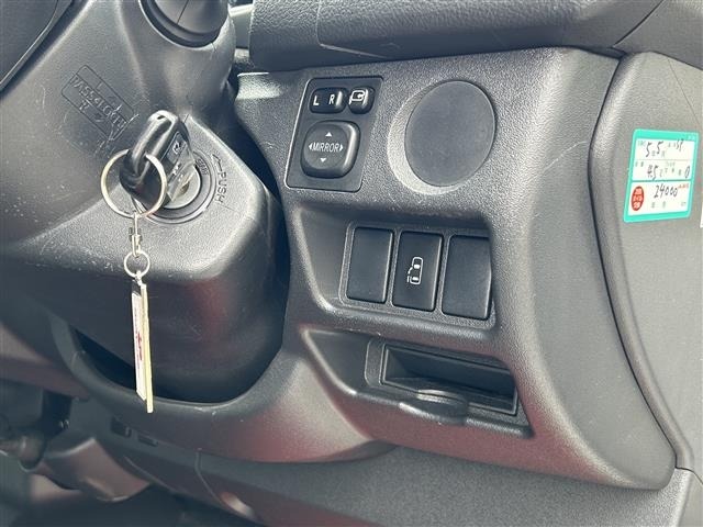 Toyota HIACE WAGON 2017 8265796-10
