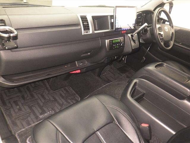 Toyota HIACE WAGON 2023 8265851-4