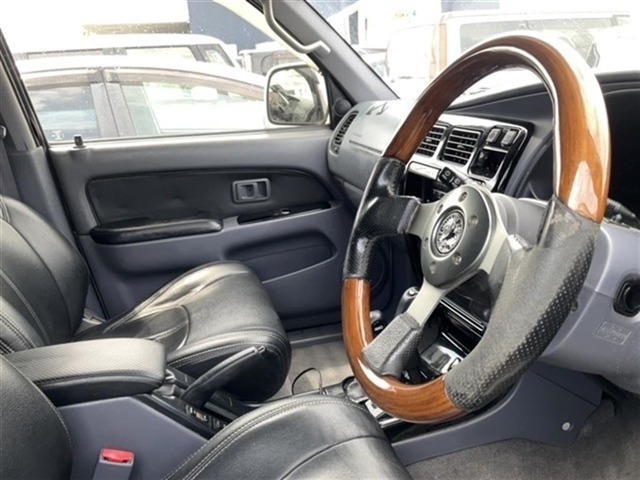 Toyota HILUX SURF 1998 8259415-7