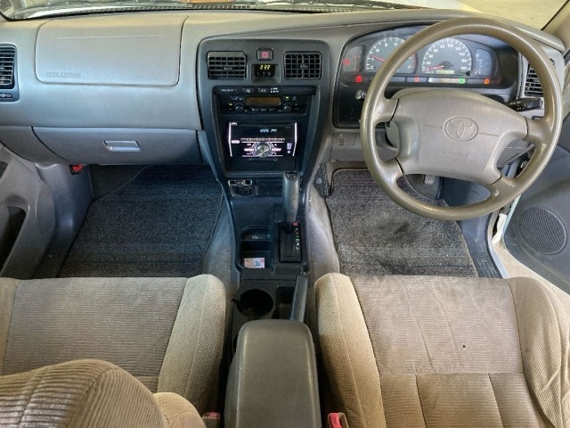 Toyota HILUX SURF 2001 8259427-3