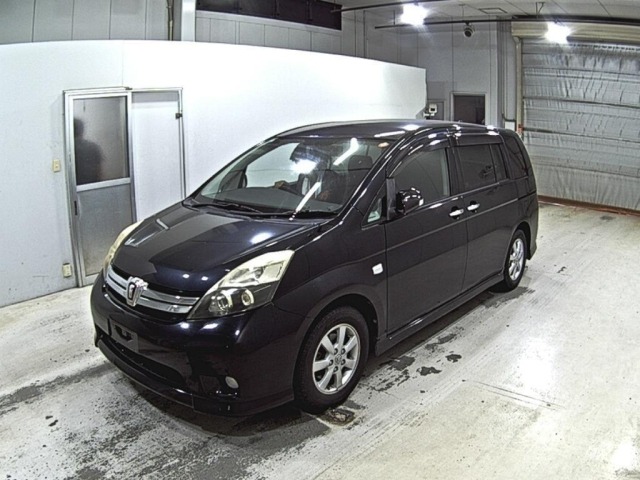 Toyota ISIS 2011 8267540-4