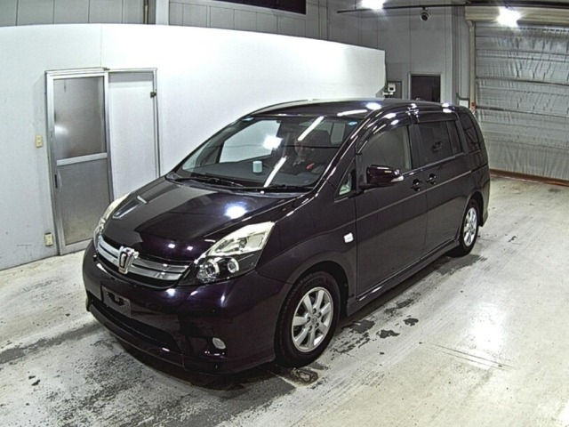 Toyota ISIS 2015 8267542-4